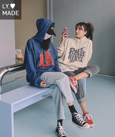 level printing boxy hooded t-shirt