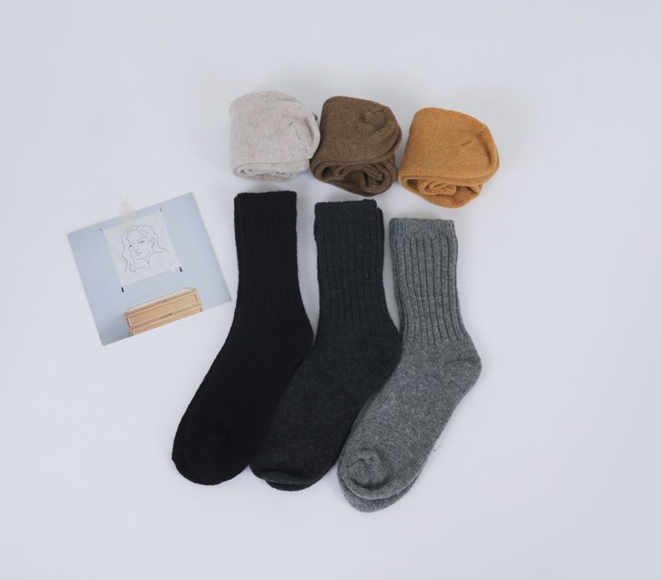 poiangora wool socks