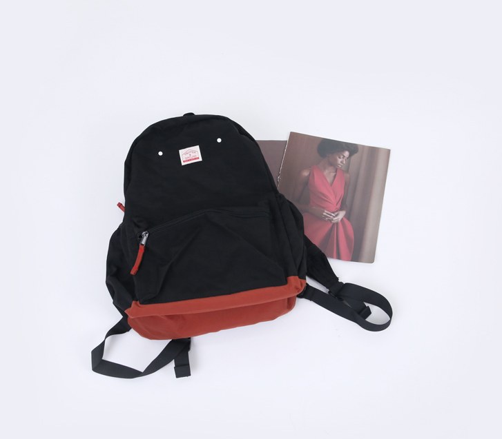 Ground color backpack