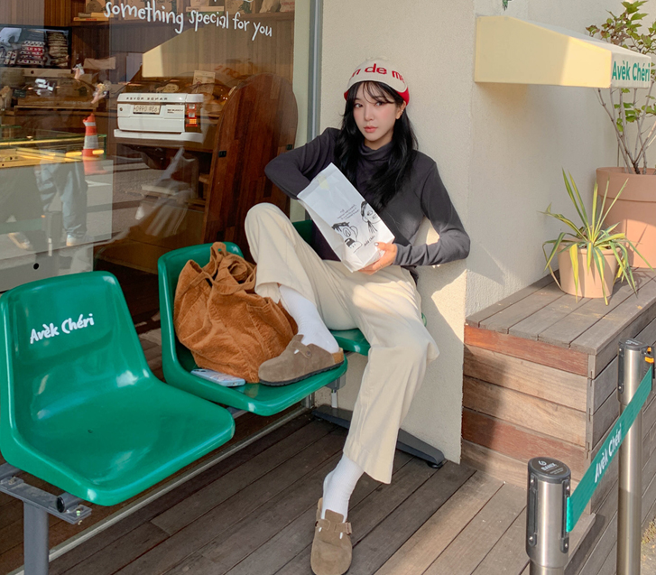 Slit napping corduroy banding pants