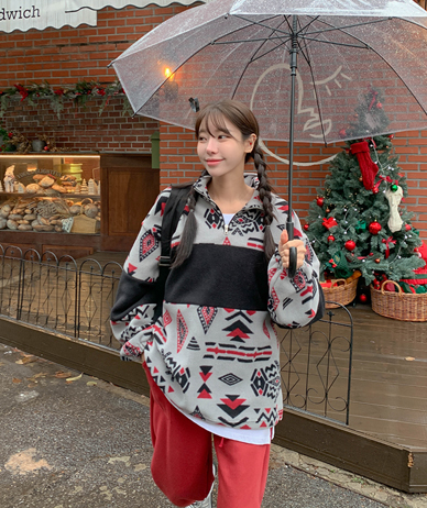 Inca fleece half zip-up sweatshirt