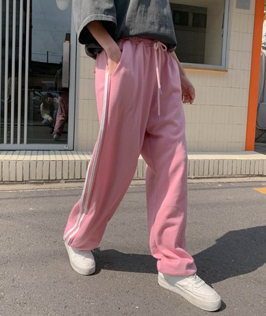 Pinky Russell line Banding jogger pants