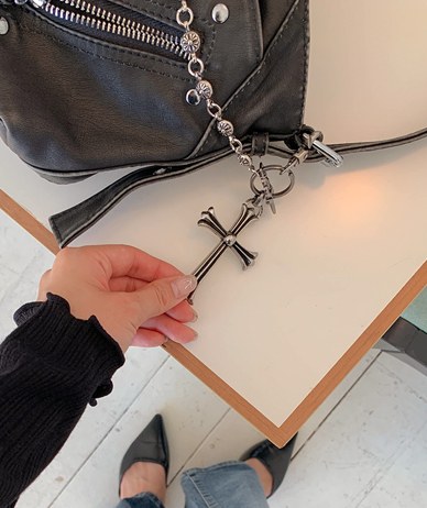 Hotz cross keyring