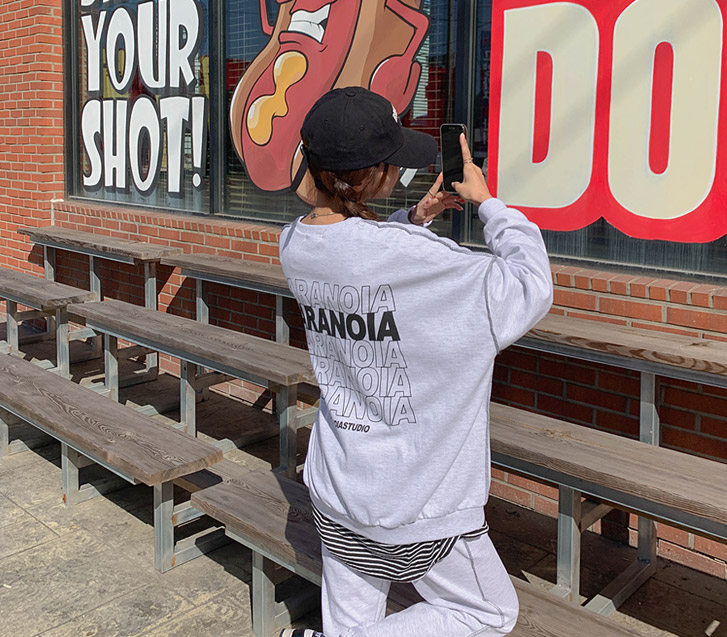 Noia stitch Man to man jogger set