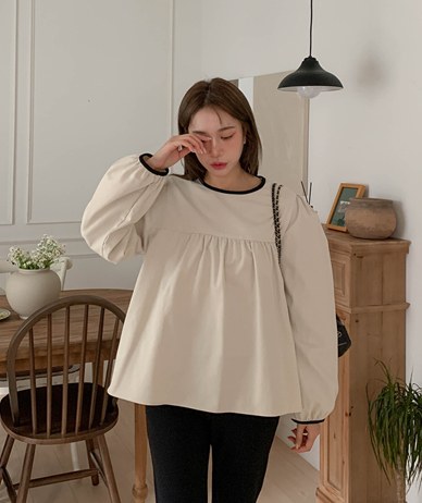 Rookie Peachy Shirring Blouse