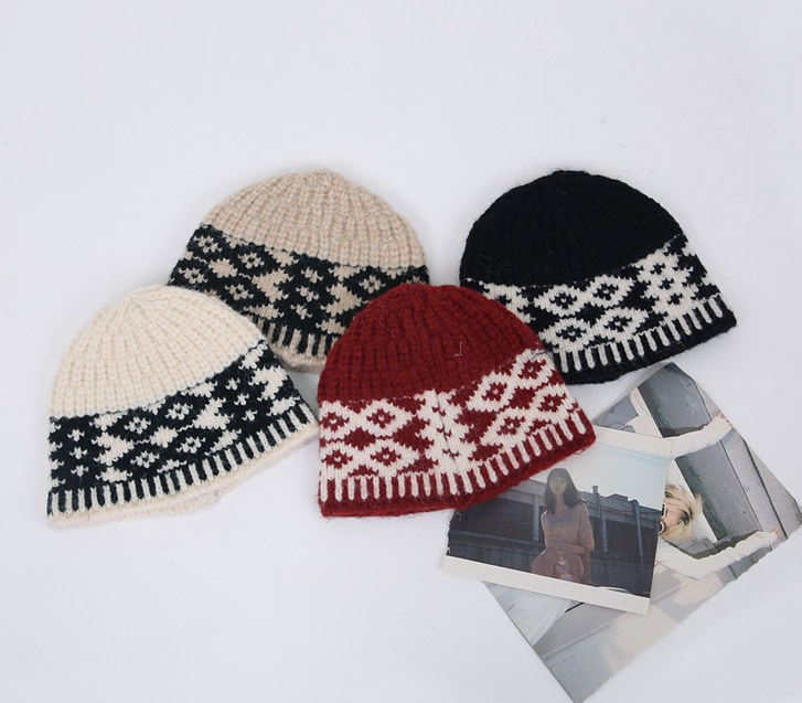 Noldy Patterns Beanie