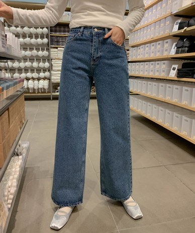 Leading napping denim wide pants