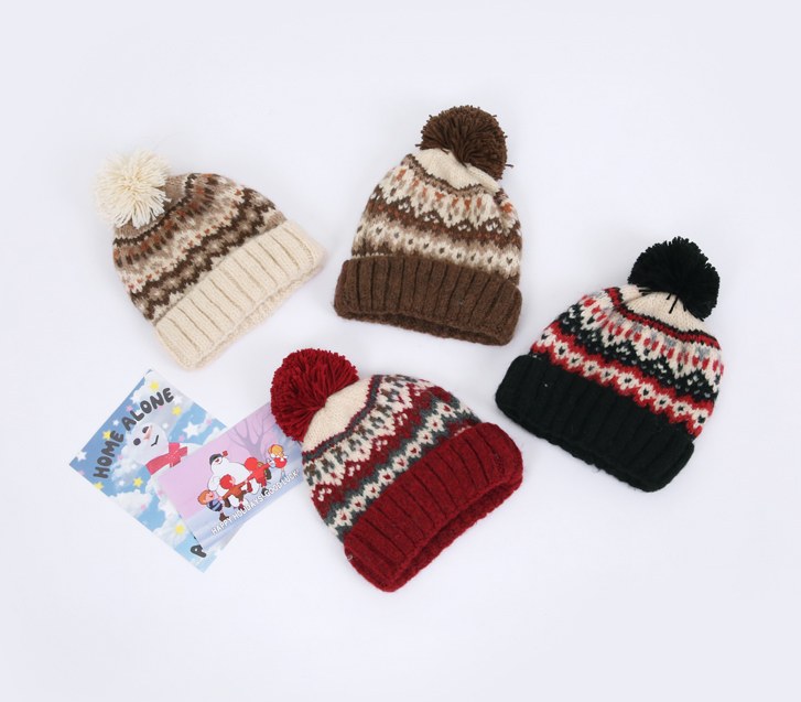 snowflake droplets beanie (model wearing cut)