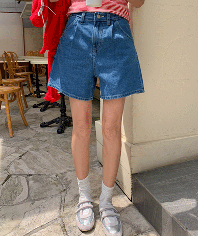 Leon Pintuck Denim Shorts