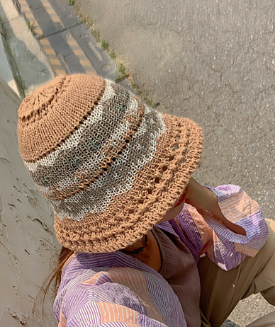 color combination diamond governor beanie