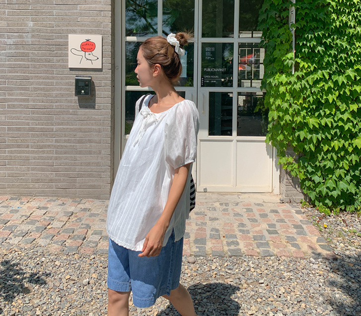 Bebe Shirring Short-sleeve Blouse