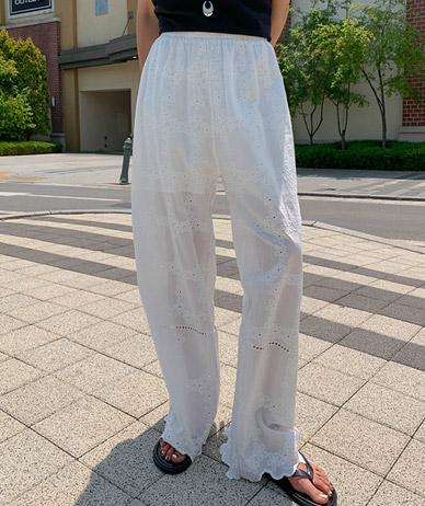 Square embroidery eyelet banding wide pants