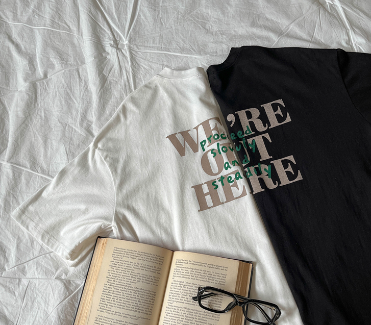 Baek Yeong-moon Na-yeom V-neck Short-sleeve T-shirt