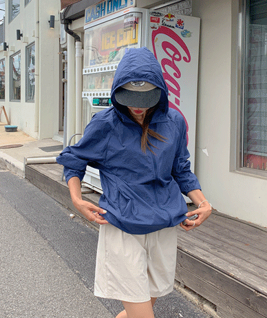 [Unisex] Thin Nylon Pouch Packing Hood Windbreak