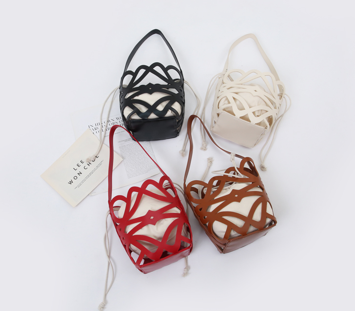 Bebe Pouch Bag