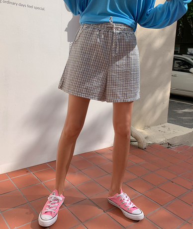 Berry Seersucker Check Banding Shorts