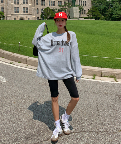 Broadway Lettering Long-sleeve Long T-shirts