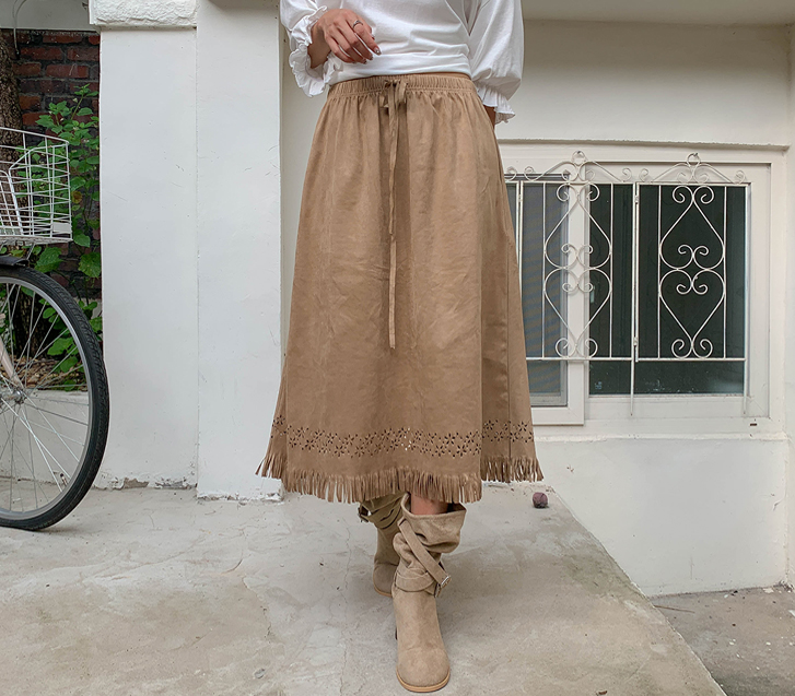 Suede tassel punching back slit rong skirt