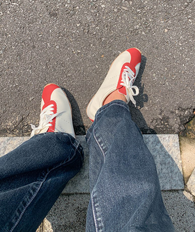 Neck color combination Sneakers shoes
