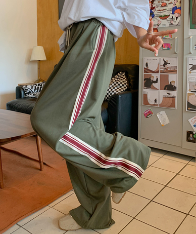 Russell Tape Banding Wide Training Pants