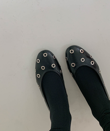 Silver Punching Flat Shoes