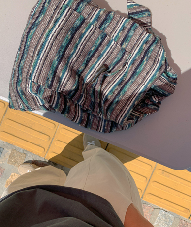 Thera Color color combination knit toggle bag