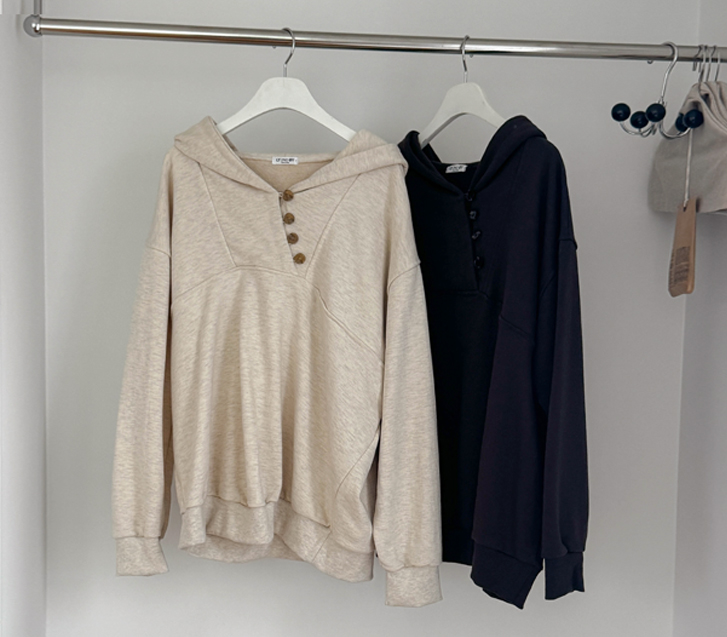 Exi Ring Button Cut Hoodie