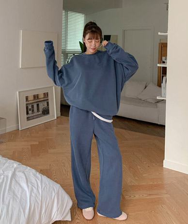Obi Boxy Pigment Sweatshirt + Obi Pigment String Wide Training Pants
