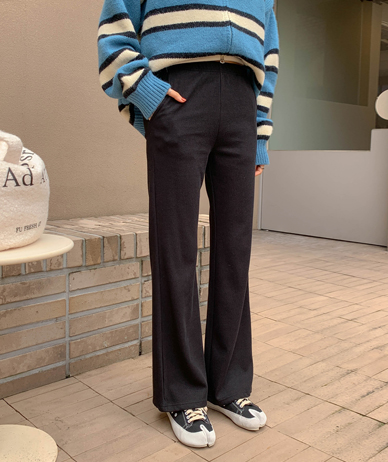 Onjo Corrugated Pocket Banding Bootcut Pants