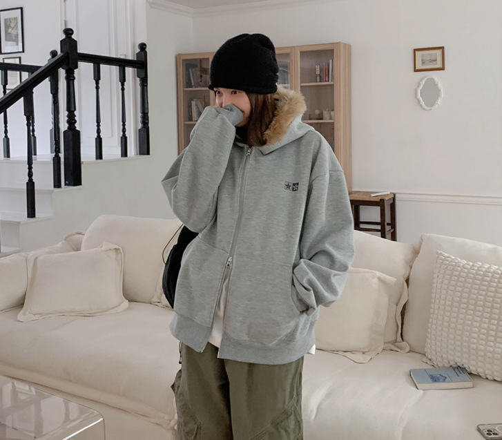 raccoon two-way hood zip-up