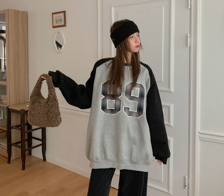 Check number patch nagrang napping sweatshirt