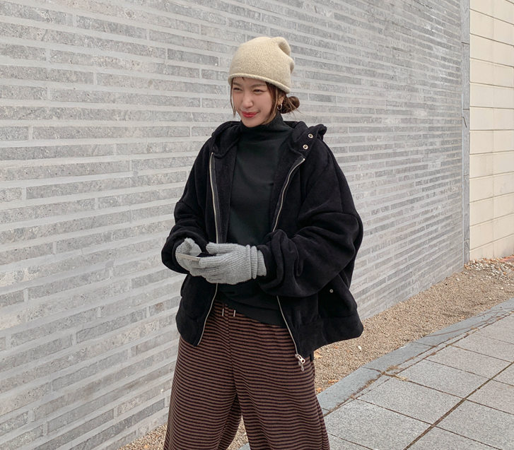 [Unisex] Rivet Corduroy Boa Hood Zip-up