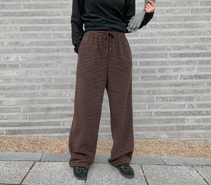 Willy Dangara Fleece String Wide Jogger Pants
