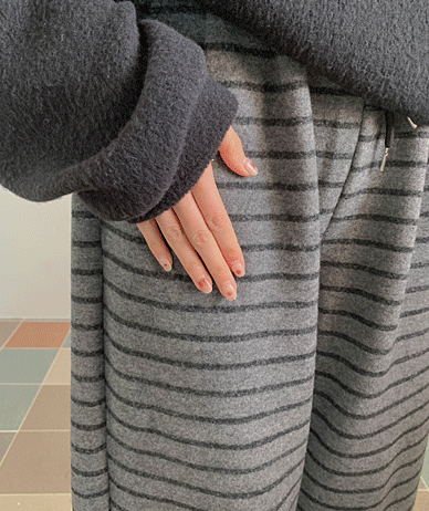 Feet Dangara Mink napping banding wide pants