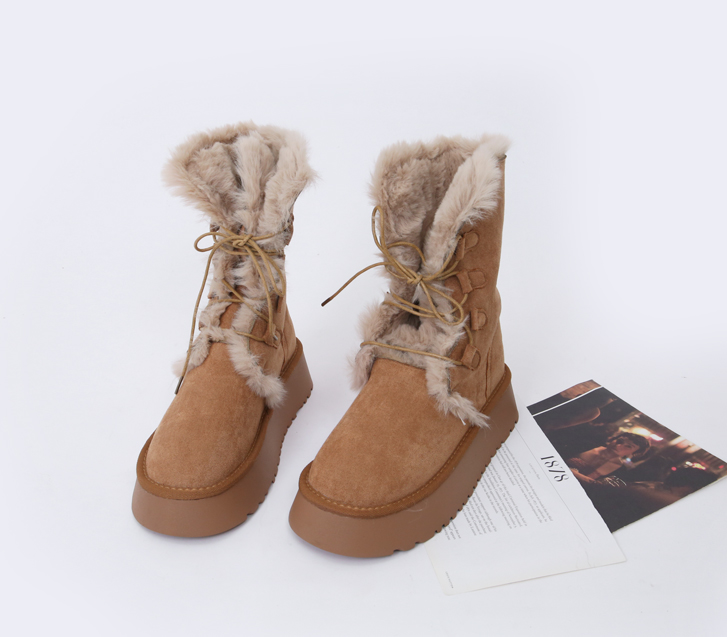 Mustang Ugg Long Boots (model wearing size 240)