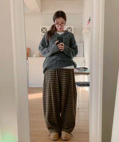 Cheek outer fleece single-breasted pin-tuck stopper wide pants