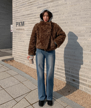 Teddy Diagonal Button Mustang Fur Jacket