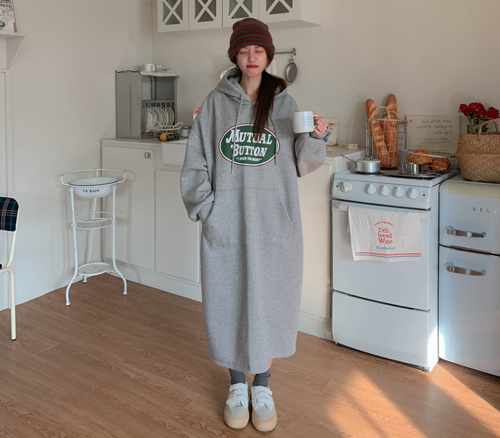 More Nayeom napping hood long one piece