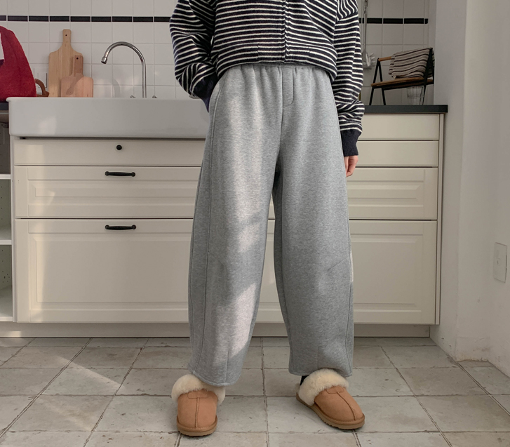 Iro 9-part cut Baggy fleece training pants