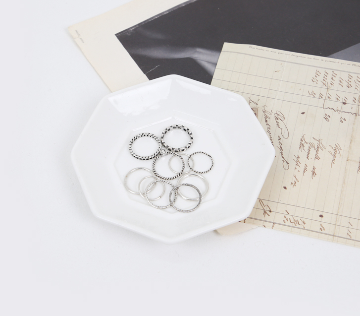Momo Cubic Ring Set