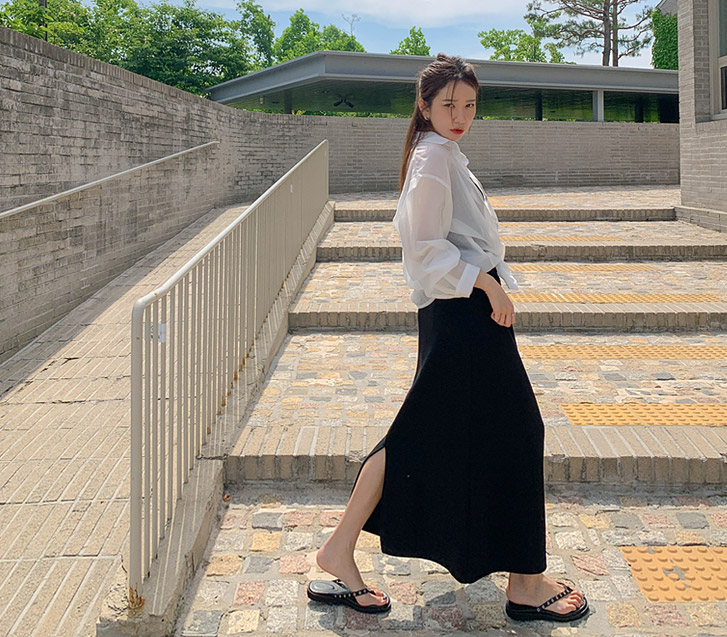 Andu Corrugated back slit Banding Rong skirt