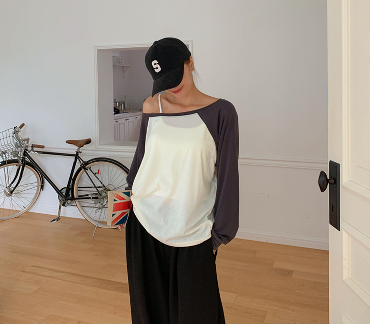 Pokey Off-shoulder nagrang T-shirt