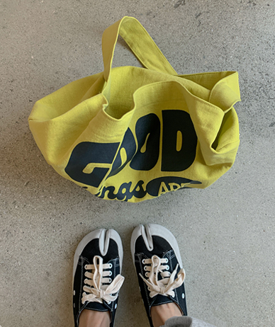 Good Coming Lettering Bag