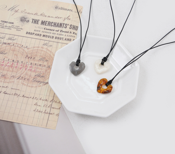 Formica String Necklace