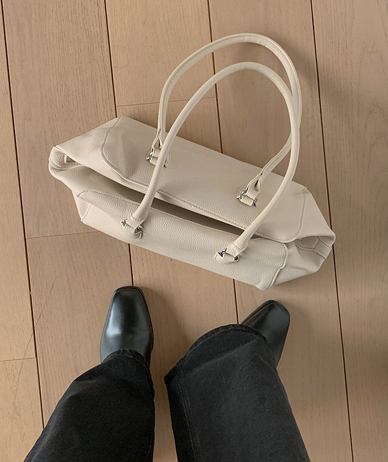 Mekru shoulder bag
