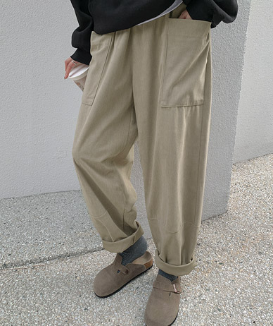 Oti Corduroy Pocket Cutout Banding Baggy Pants