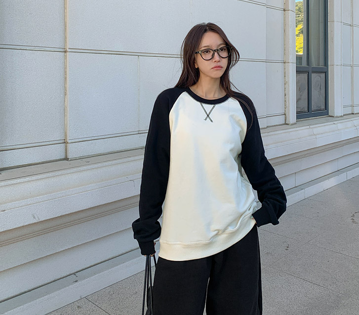 [Unisex] Pico Nagrang Color Combination Sweatshirt