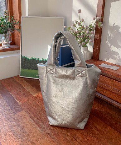 Fisher glossy tote bag