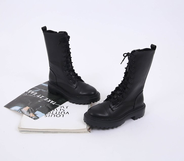 P&D Black middle worker boots
