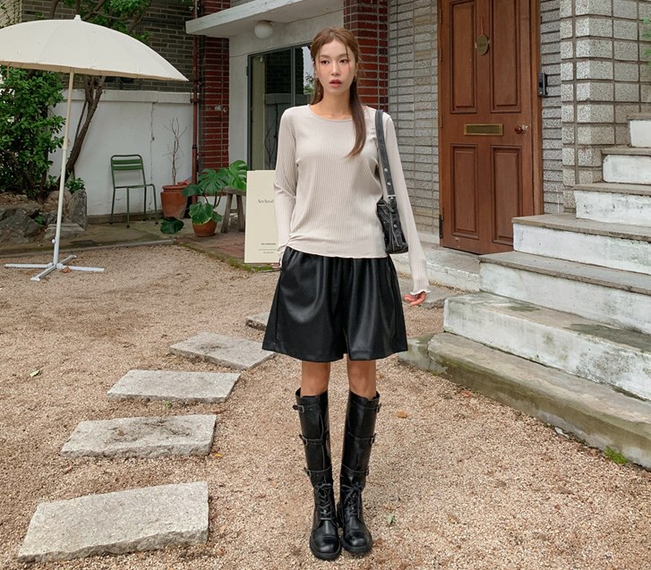 Modern Leather Banding Shorts